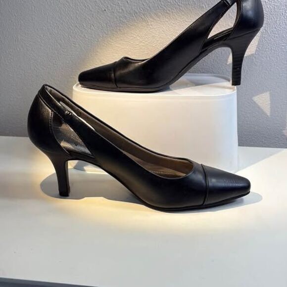 Life Stride Elegant Black Women’s Heels w Cut Out Back size 7W - Picture 1 of 8